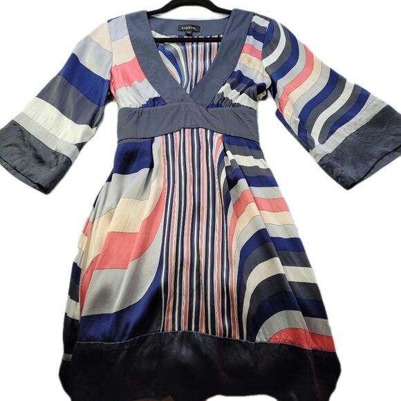 bebe Silk Abstract Swirl Bell Sleeve Dress size XS - Picture 1 of 14